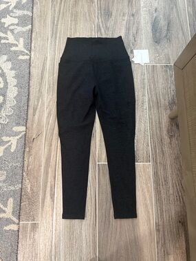 Beyond Yoga women’s heathered Black High-Waist Leggings